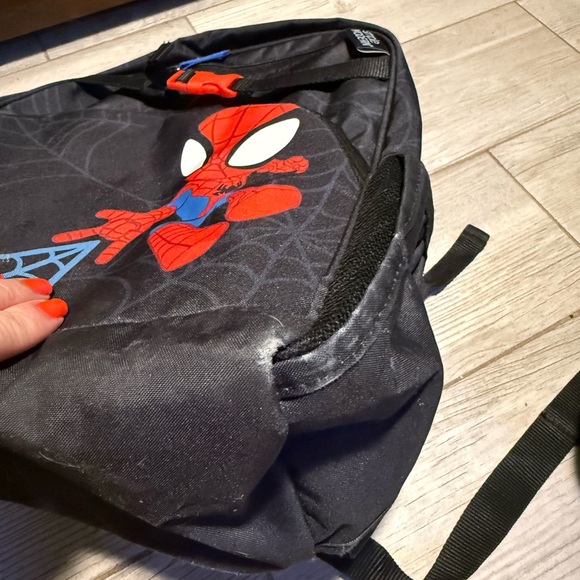 Simple Modern Spiderman Bundle - Picture 4 of 9